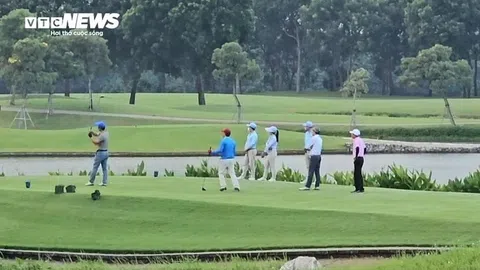 Lãnh đạo Sở ở Bắc Ninh trong 7 ngày đi chơi golf giờ hành chính tới 3 lần