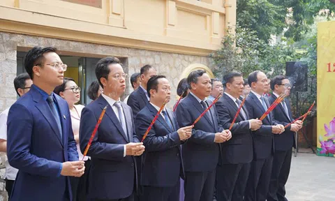 Lãnh đạo thành phố Hà Nội dâng hương tưởng niệm Tổng Bí thư Trần Phú